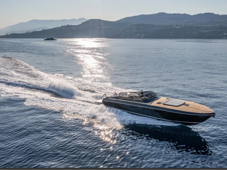 Louez un Itama 62RS à Toúrlos