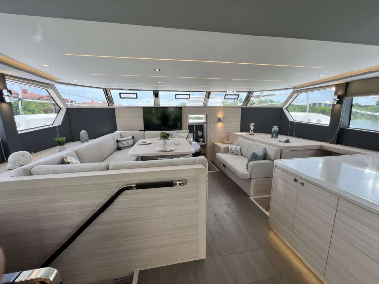 Location Yacht Aquila avec permis