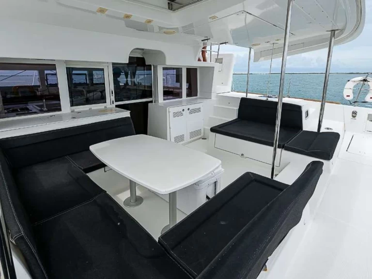 Location Yacht Lagoon avec permis