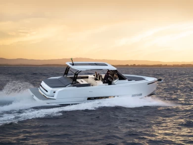 Barca a motore a noleggio a Seget Donji al miglior prezzo