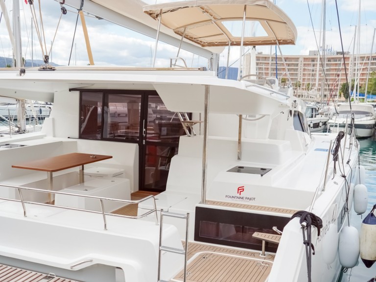 Location Catamaran à Furnari - Fountaine Pajot Astrea 42