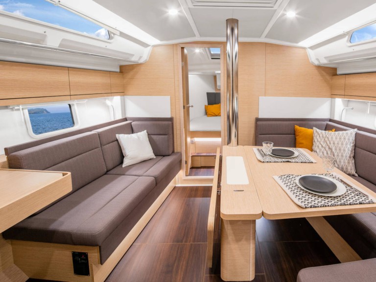 Location bateau Hanse Hanse 418 à Trogir sur Samboat