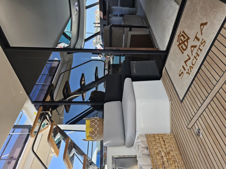 Location Bateau à moteur Prestige avec permis