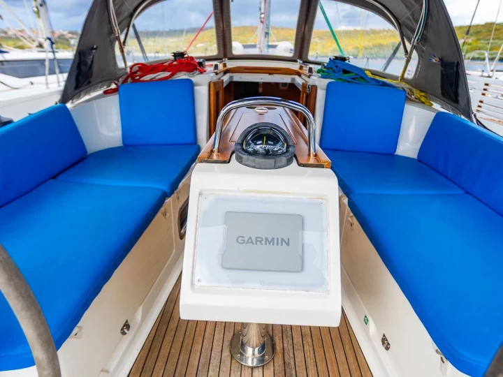 Location bateau Punat pas cher Cruiser 37