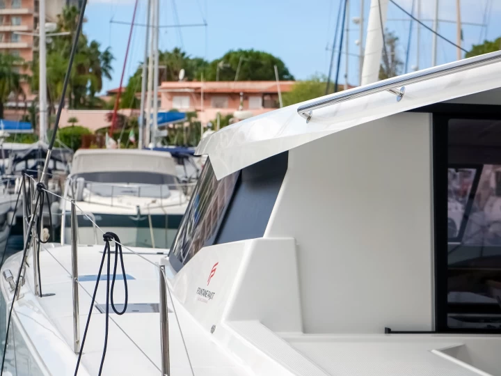 Fountaine Pajot Astrea 42 a louer à Furnari
