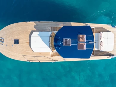 Bateau à moteur à louer à Port de Cavalaire-sur-Mer au meilleur prix