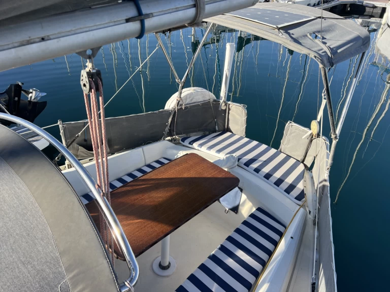 Location à Sète - Jeanneau Sangria sur SamBoat