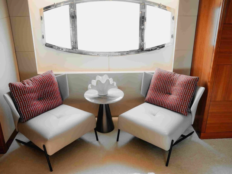 Location bateau Majesty Yachts 110 à Dubai Marina sur Samboat