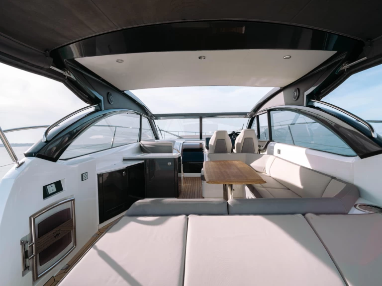 Location bateau Princess Princess V48 à Cannes sur Samboat