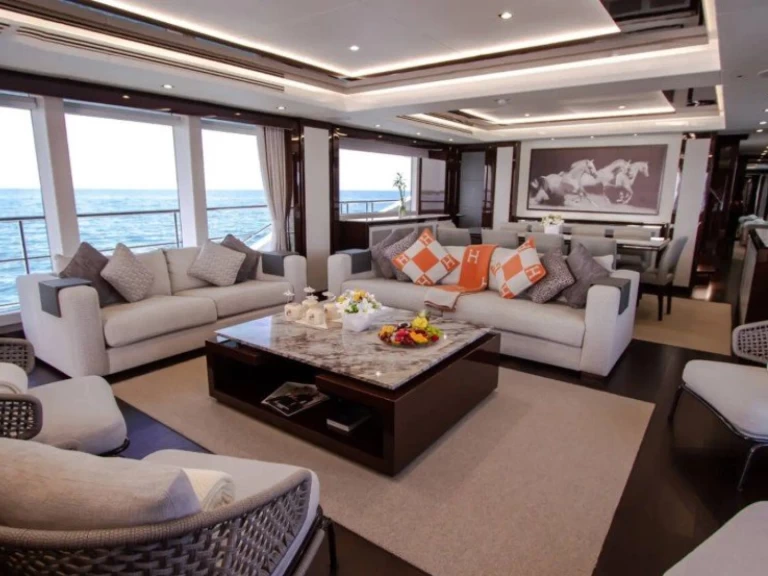 Location à Dubai Marina - Sunseeker 116 sur SamBoat