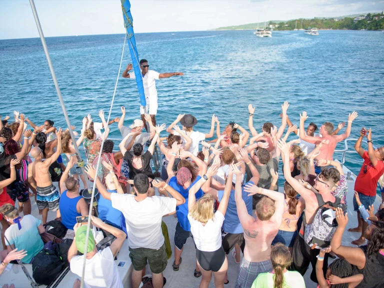 Custom Custom a louer à Ocho Rios