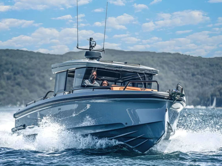 Location bateau Axopar Axopar 37 XC Cross Cabin à Mykonos (Ville) sur Samboat