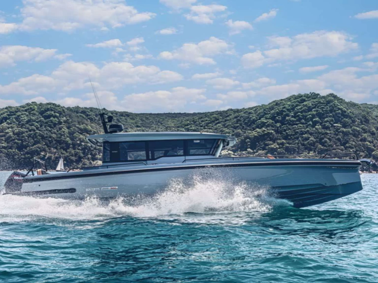 Location Bateau à moteur Axopar avec permis