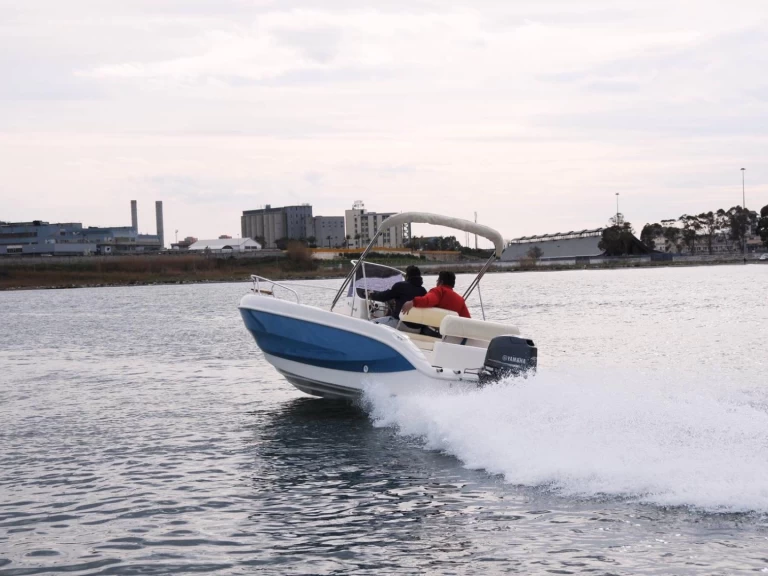 Location bateau Sirmione pas cher Marine 18