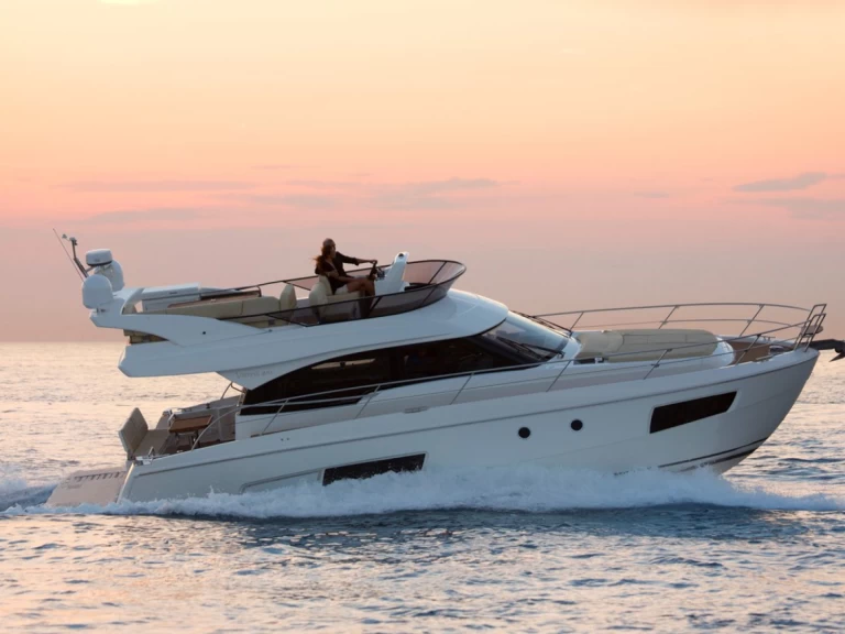 Bavaria Virtess 420 Fly a louer à Trogir