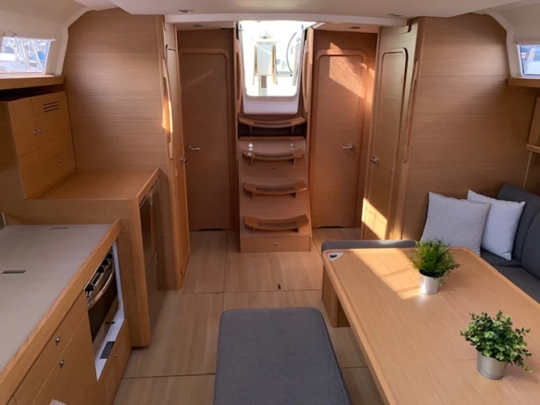 Voilier à louer à Gouviá au meilleur prix