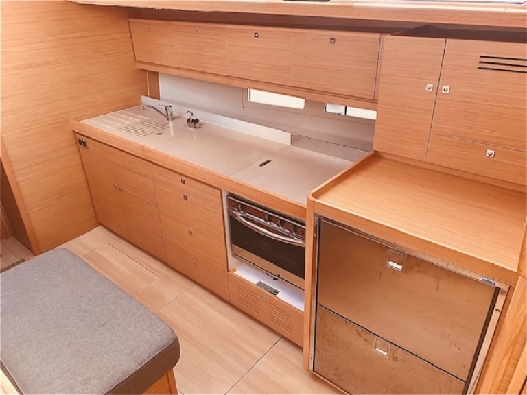 Location à Gouviá - Dufour Dufour 460 Grand Large sur SamBoat