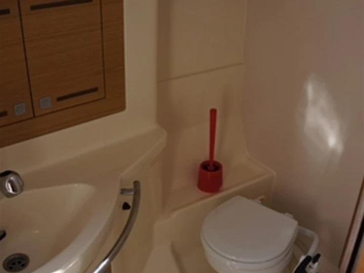 Louer Voilier avec ou sans skipper Elan à Gouviá