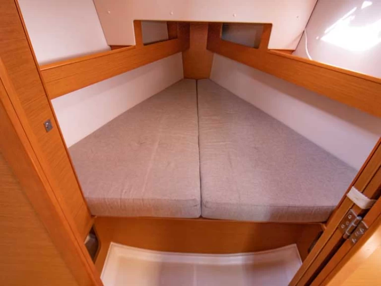 Location à Agía Effimía - Jeanneau Sun Odyssey 33i sur SamBoat