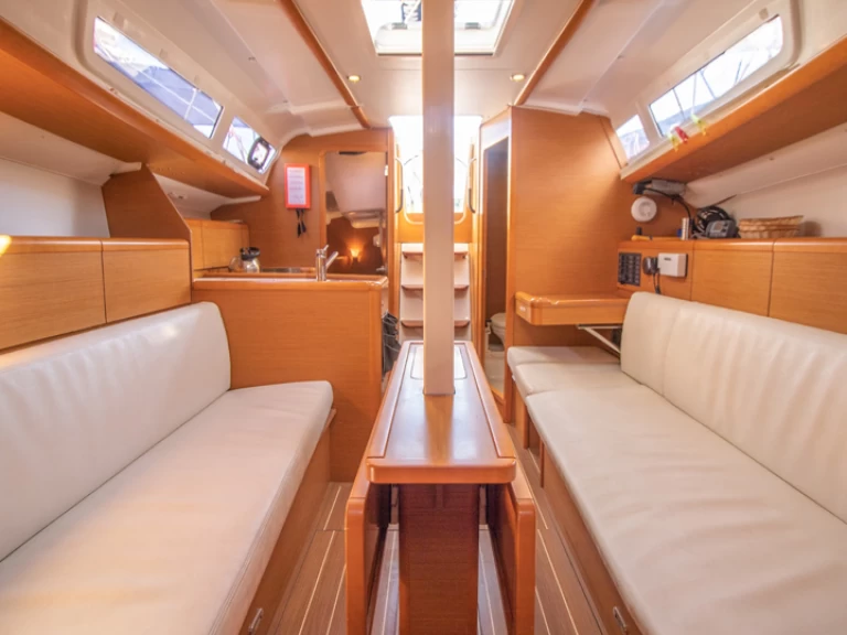 Location bateau Agía Effimía pas cher Sun Odyssey 33i