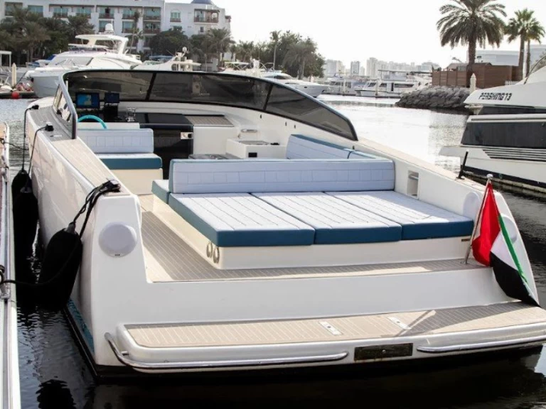Yacht à louer à Dubai Marina au meilleur prix