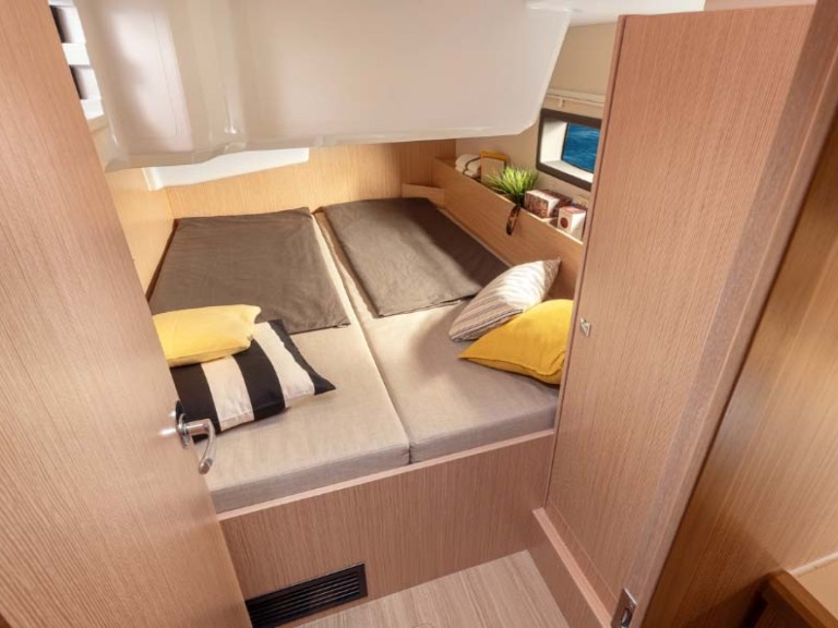 Location bateau Bavaria Bavaria C38 à Agía Effimía sur Samboat