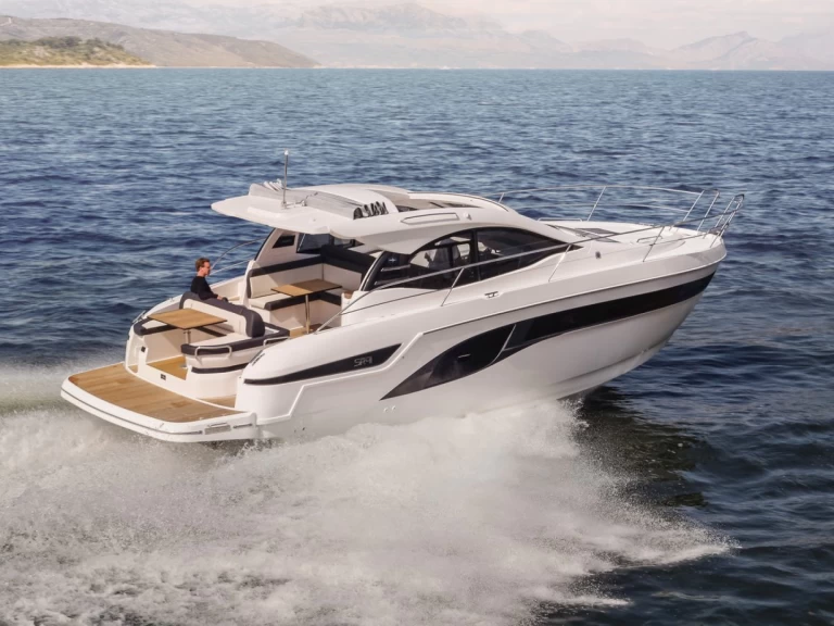 Louez un Bavaria Bavaria SR41 à Trogir