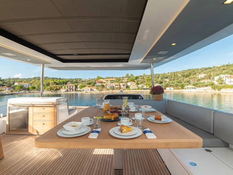 Location à Álimos - Aventura Aventura 50 - 4 + 1 cab. sur SamBoat