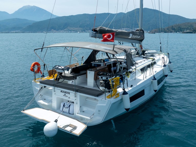 Location bateau Fethiye pas cher Dufour 44
