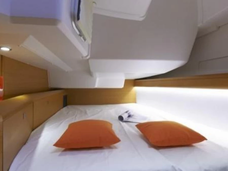 Louer Voilier avec ou sans skipper Jeanneau à Seget Donji