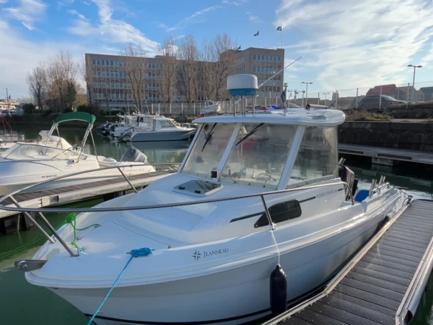 Location Bateau à moteur à France - Jeanneau Merry Fisher 580 HB