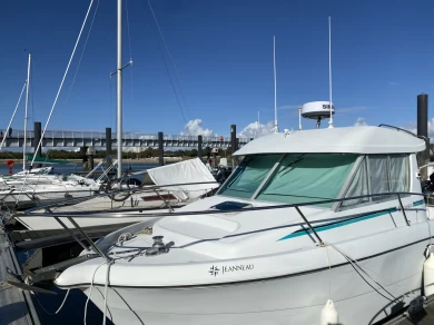 Yacht charter La Rochelle - Jeanneau Merry fisher750CR on SamBoat