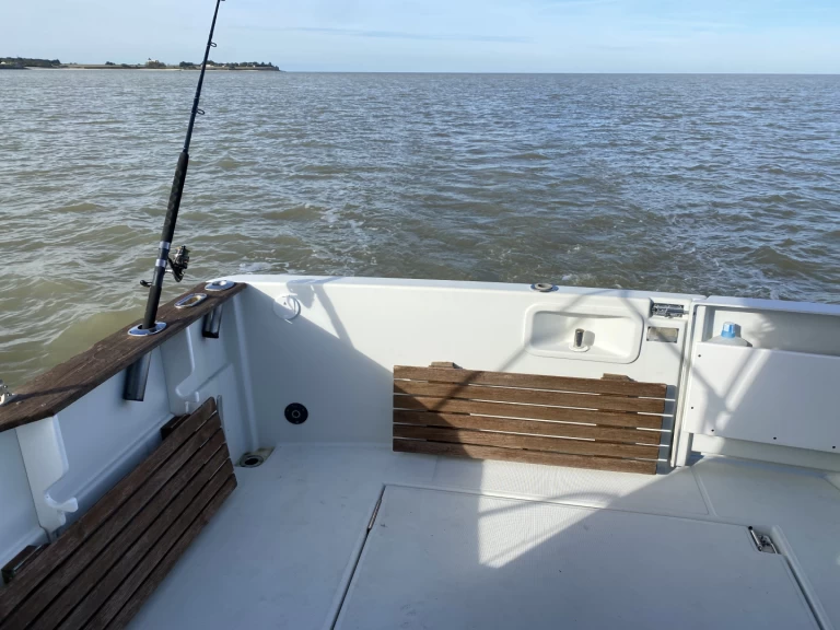 Location Bateau à moteur Jeanneau avec permis