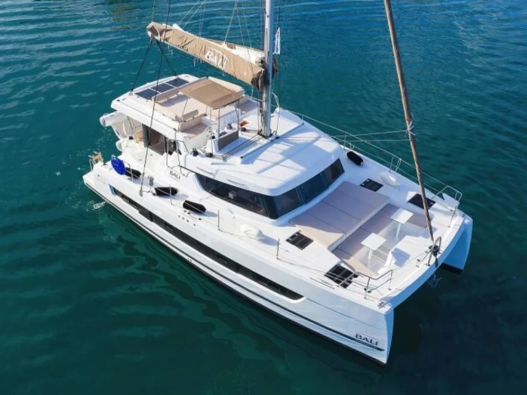 Location à Port Cogolin - Bali BALI CATSPACE  sur SamBoat