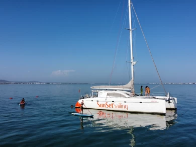 Noleggiare una Nautitech Nautitech 47 a Faro