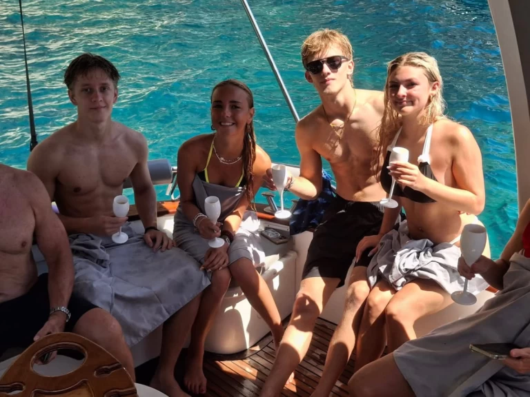 Location bateau Tirrenia Viveur 28 à Sorrento sur Samboat