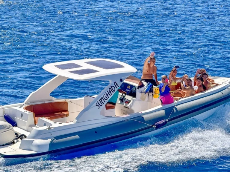 Location Semi-rigide Master avec permis