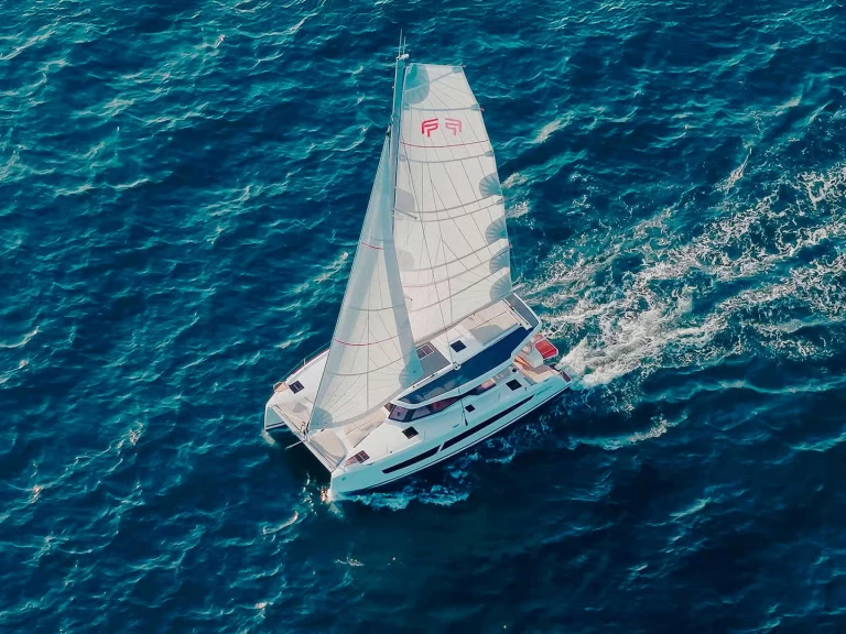 Location bateau Lávrio pas cher Fountaine Pajot FP 41 Quatuor 4