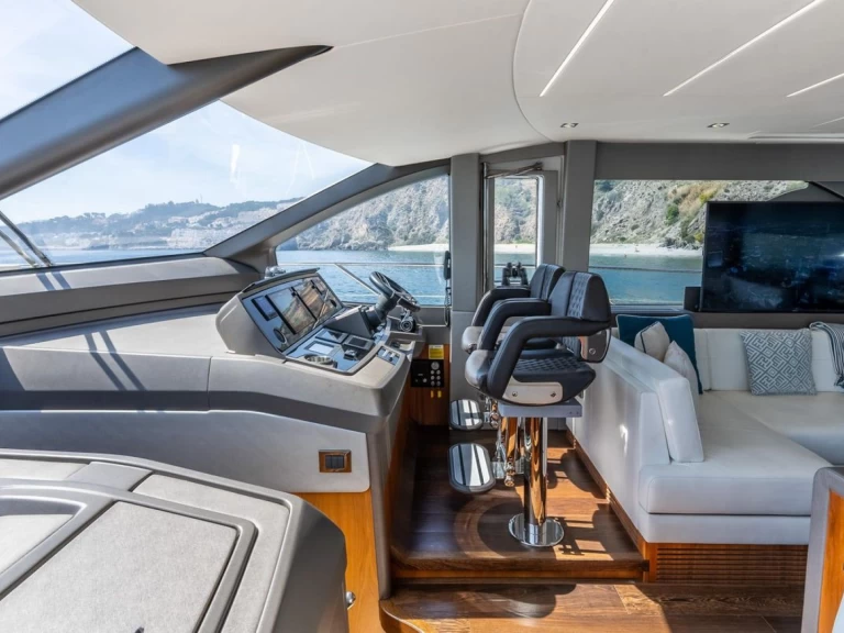 Louer Bateau à moteur avec ou sans skipper Sunseeker à Espagne