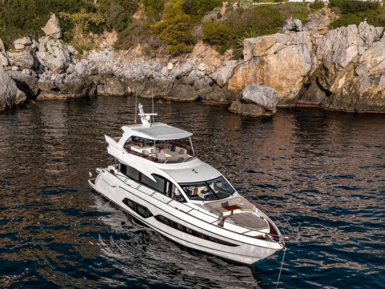 Louer Bateau à moteur avec ou sans skipper Sunseeker à Espagne