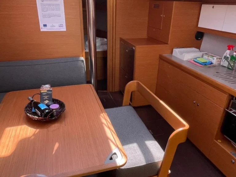 Location à Athènes - Dufour Dufour 430 Grand Large sur SamBoat