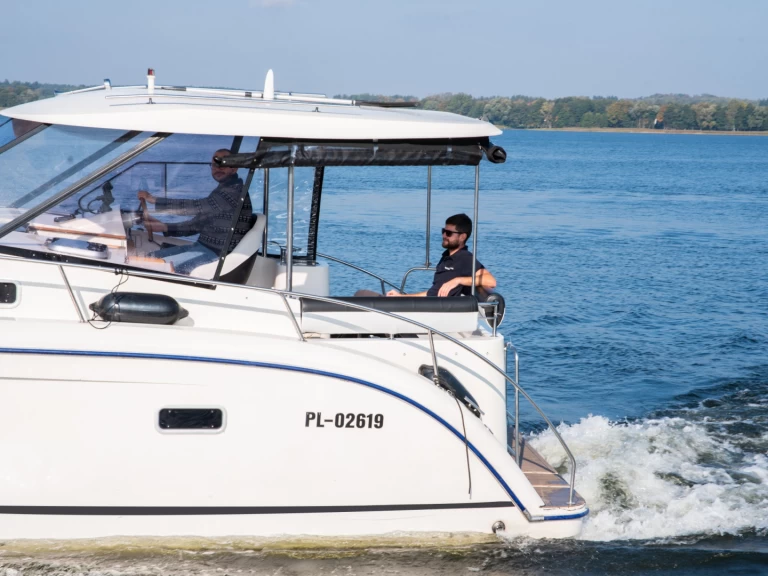 Louer Péniche avec ou sans skipper Futura à Ogonki