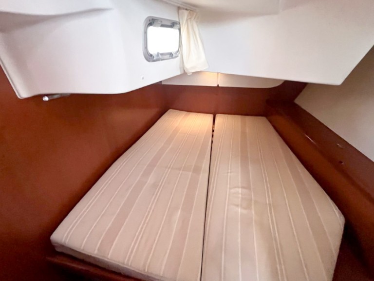 Louer Voilier avec ou sans skipper Bénéteau à Ajaccio