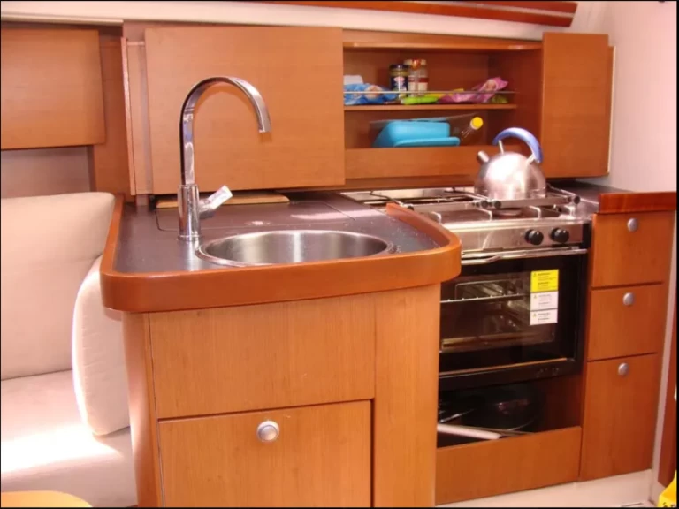 Location bateau Álimos pas cher Hanse 325