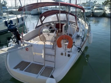 Sailboat rental in Álimos - Bénéteau Oceanis 411