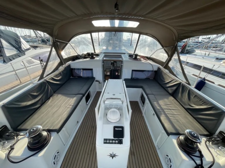 Jeanneau Sun Odyssey 490 a louer à Álimos
