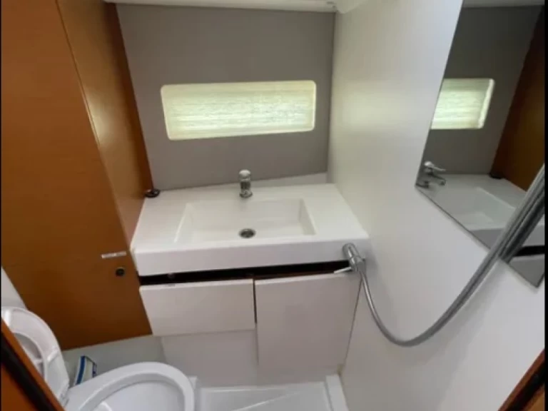 Louez un Jeanneau Sun Odyssey 490 à Álimos