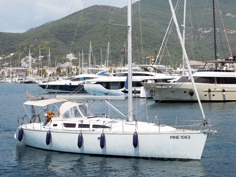 Jeanneau Sun Odyssey 40.3 a louer à Tivat