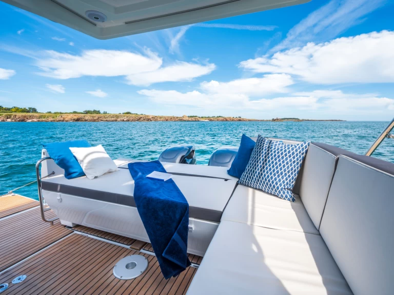 Louer Bateau à moteur avec ou sans skipper Bénéteau à Biograd na Moru