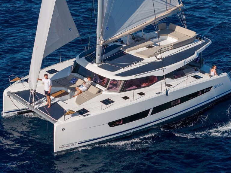Location Catamaran Fountaine Pajot avec permis